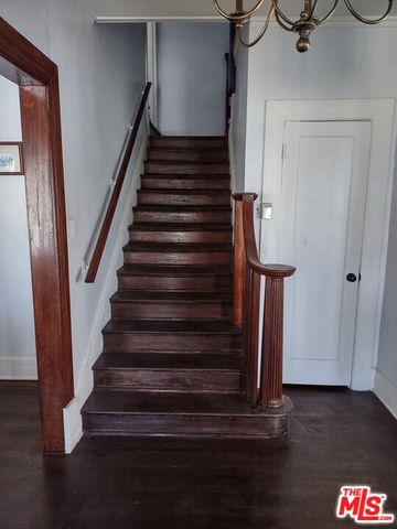 2142 S Victoria Avenue, Los Angeles, CA 90016