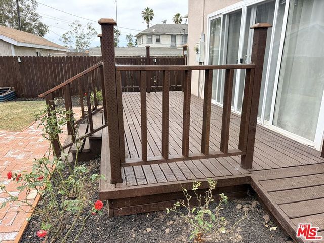 2142 S Victoria Avenue, Los Angeles, CA 90016