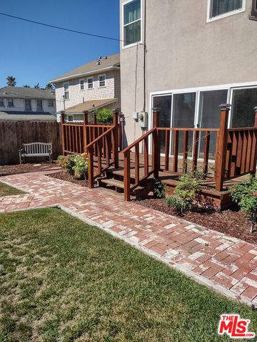 2142 S Victoria Avenue, Los Angeles, CA 90016