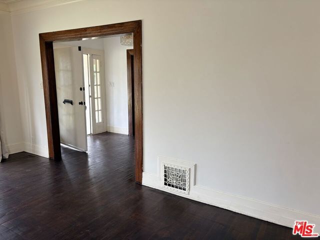2142 S Victoria Avenue, Los Angeles, CA 90016