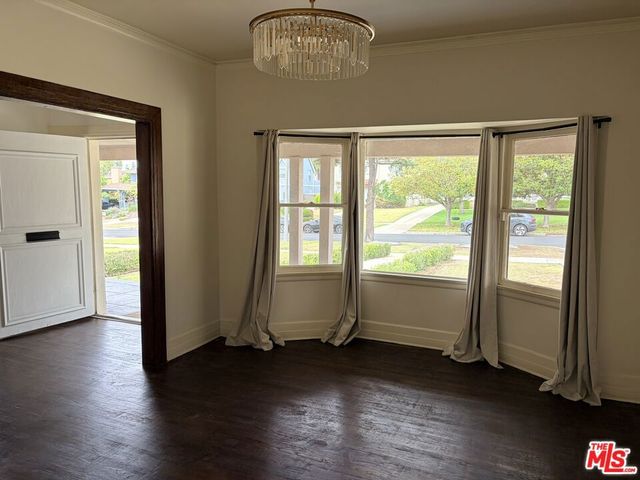 2142 S Victoria Avenue, Los Angeles, CA 90016