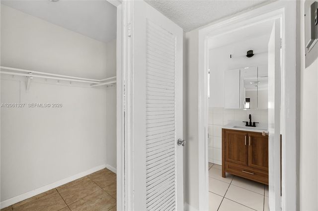 5420 Hollywood Boulevard 202, Hollywood, FL 33021