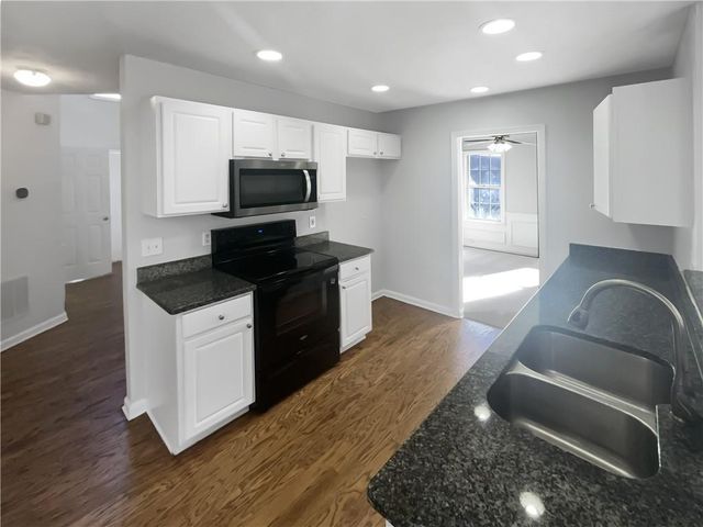 3823 Mast NW Court, Kennesaw, GA 30144