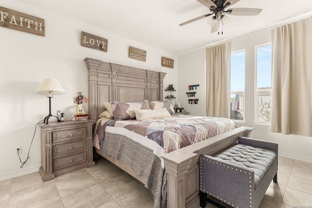 4024 SUNFIELD DR, Seguin, TX 78155