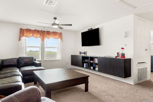 4024 SUNFIELD DR, Seguin, TX 78155