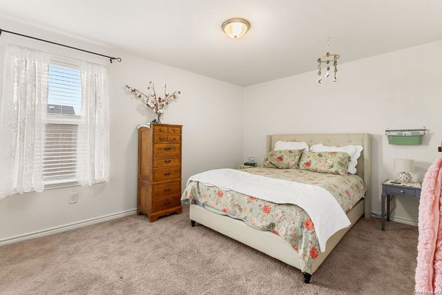 4024 SUNFIELD DR, Seguin, TX 78155