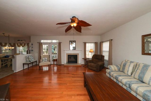 2141 Bierce DR, Virginia Beach, VA 23454