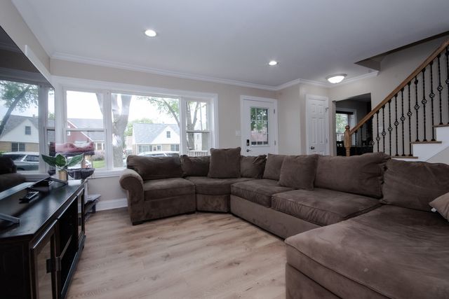 3142 SUNSET Lane, Franklin Park, IL 60131