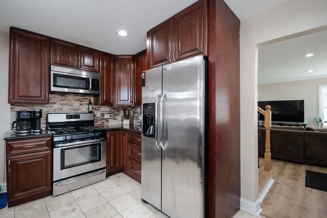 3142 SUNSET Lane, Franklin Park, IL 60131