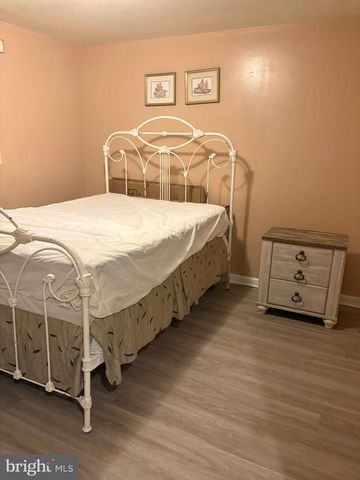 411 CARMODY HILLS DR, Capitol Heights, MD 20743