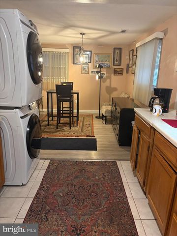 411 CARMODY HILLS DR, Capitol Heights, MD 20743