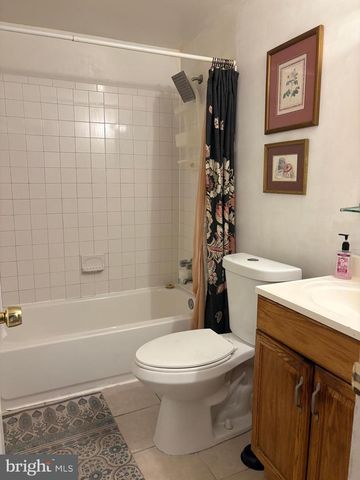 411 CARMODY HILLS DR, Capitol Heights, MD 20743