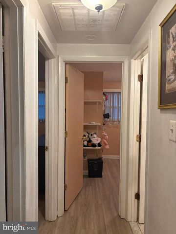 411 CARMODY HILLS DR, Capitol Heights, MD 20743