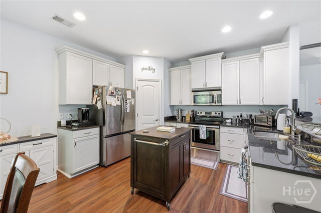 42 Chapel Lake N, Savannah, GA 31419