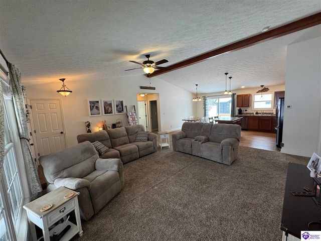 309 River Cliff Boulevard, Brandenburg, KY 40108