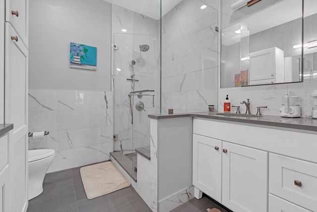 4915 N Lincoln Avenue 2, Chicago, IL 60625