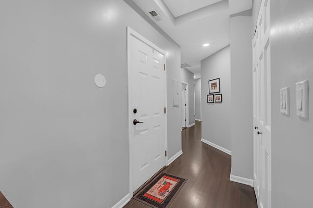 4915 N Lincoln Avenue 2, Chicago, IL 60625
