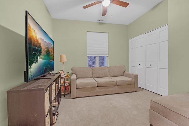 4915 N Lincoln Avenue 2, Chicago, IL 60625
