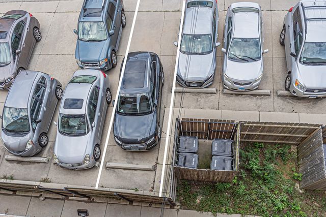 4915 N Lincoln Avenue 2, Chicago, IL 60625