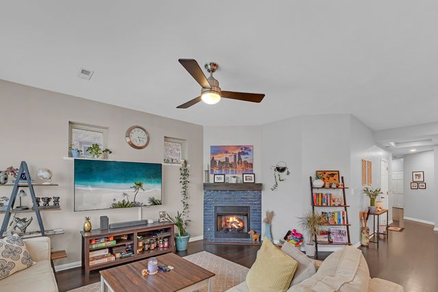 4915 N Lincoln Avenue 2, Chicago, IL 60625