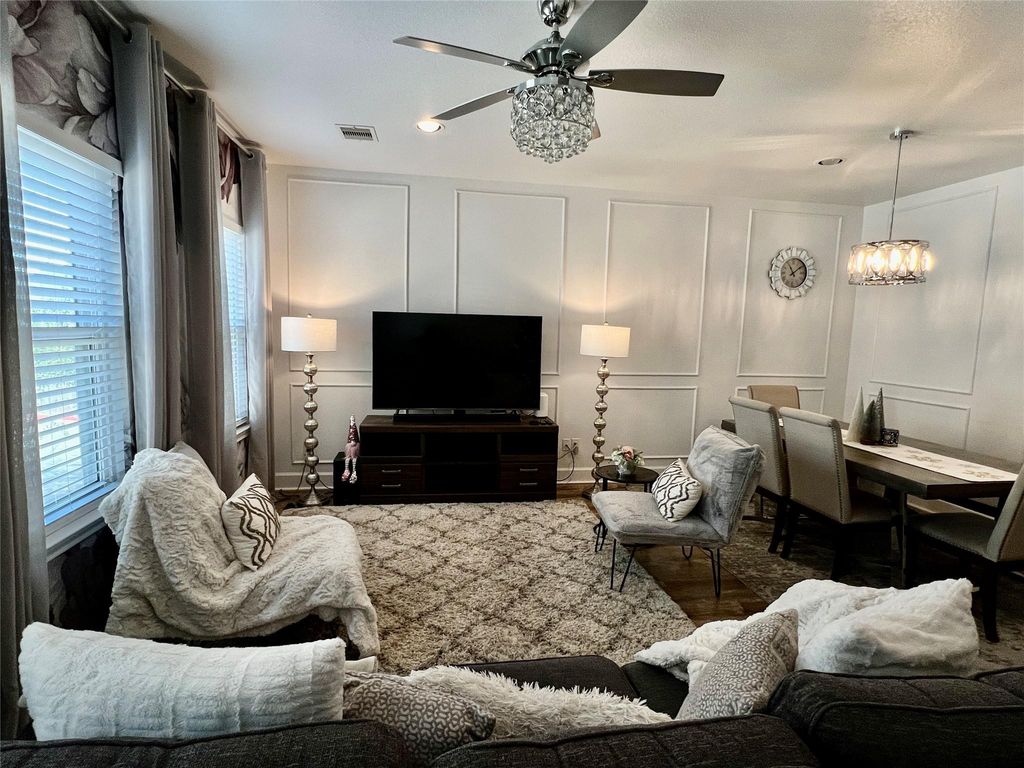 312 Mission Lane, Houston, TX 77011