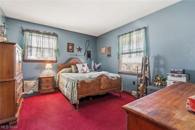 13100 Market Avenue N, Hartville, OH 44632