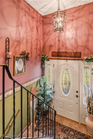 13100 Market Avenue N, Hartville, OH 44632