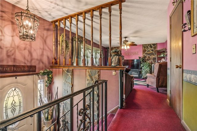 13100 Market Avenue N, Hartville, OH 44632