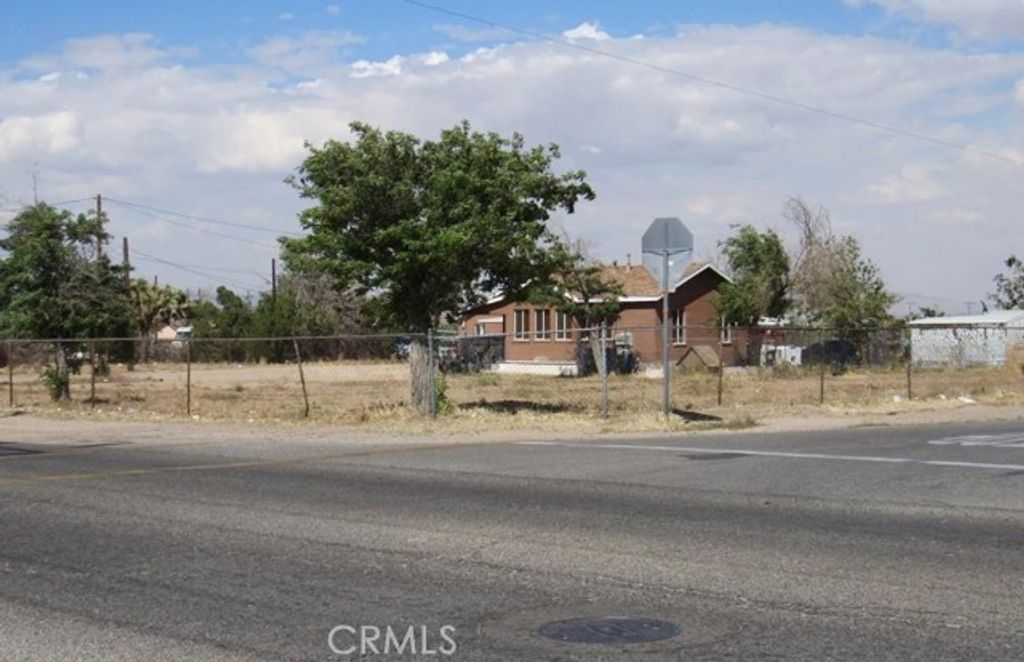 8511 C Avenue, Hesperia, CA 92345