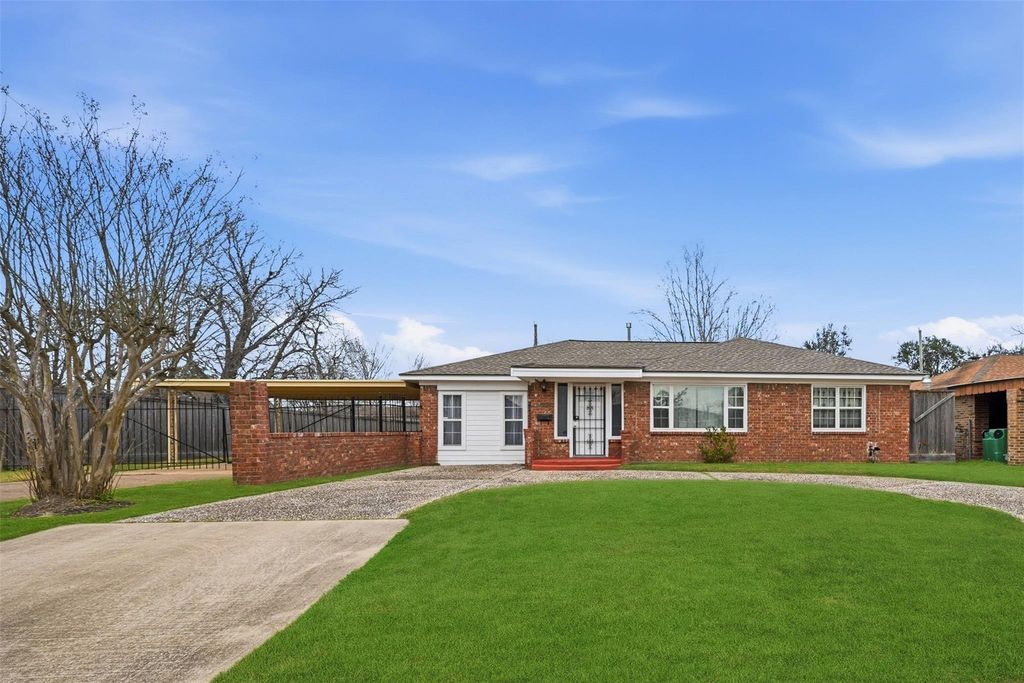 3609 Dawson Lane, Houston, TX 77051