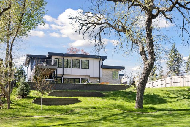 3812 W 57th Street, Edina, MN 55410