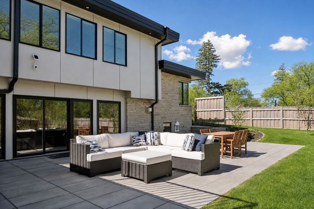 3812 W 57th Street, Edina, MN 55410