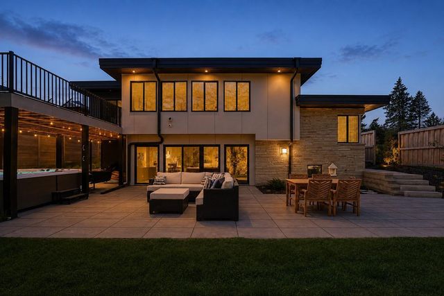3812 W 57th Street, Edina, MN 55410