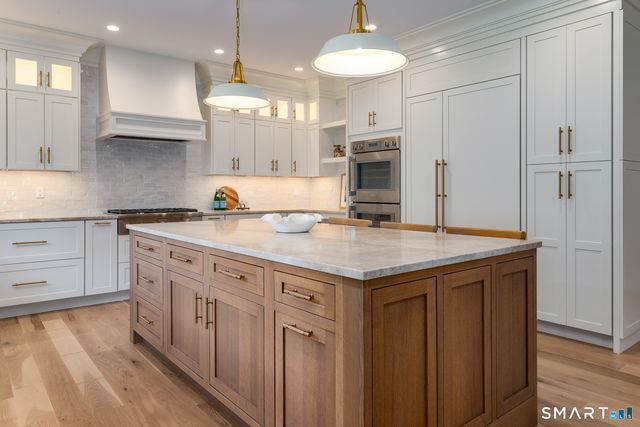 16 Katydid Lane, Weston, CT 06883
