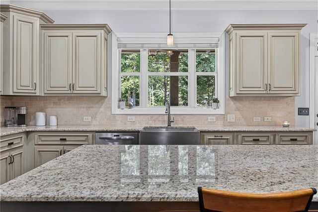 2013 Skybrooke Lane, Hoschton, GA 30548