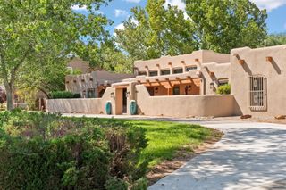 1019 CAMINO RANCHITOS Road NW, Albuquerque, NM 87114