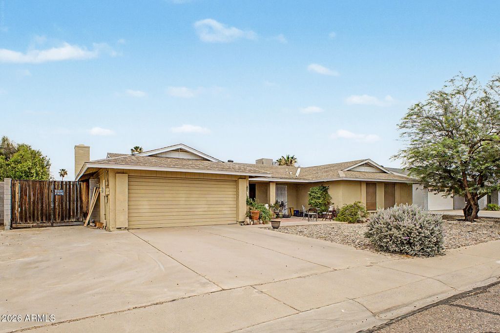 4010 W CAMPO BELLO Drive, Glendale, AZ 85308