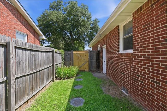 5945 McClure RD, Norfolk, VA 23502