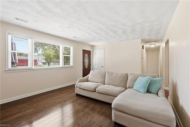 5945 McClure RD, Norfolk, VA 23502