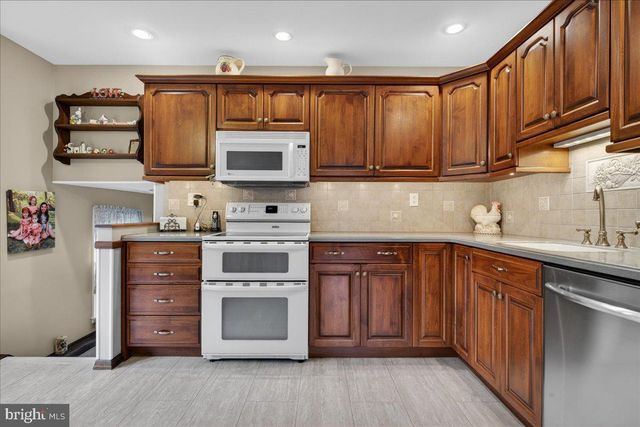 52 WINDY KNOLL DR, Richboro, PA 18954