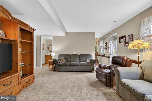 52 WINDY KNOLL DR, Richboro, PA 18954
