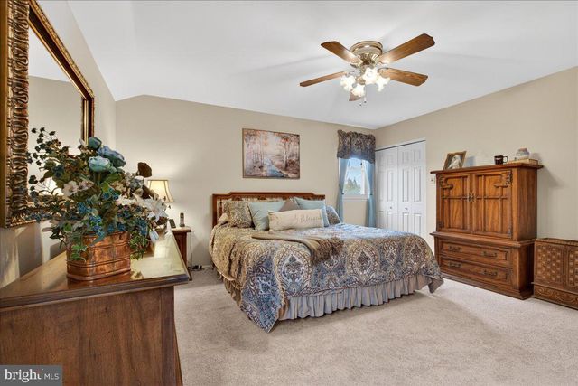 52 WINDY KNOLL DR, Richboro, PA 18954