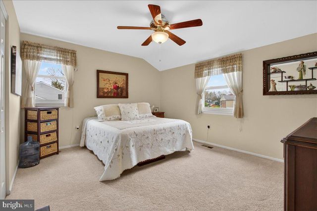 52 WINDY KNOLL DR, Richboro, PA 18954