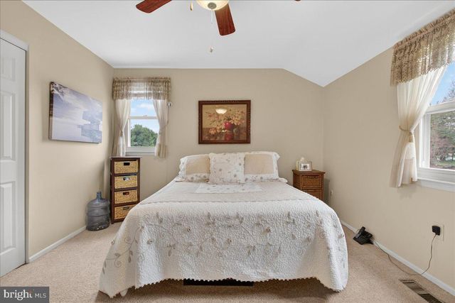 52 WINDY KNOLL DR, Richboro, PA 18954
