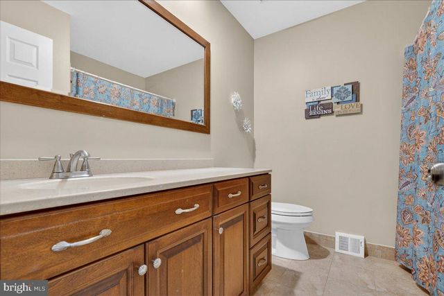 52 WINDY KNOLL DR, Richboro, PA 18954