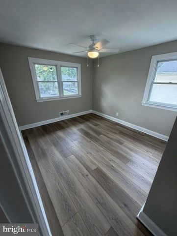 379 BOXWOOD LN, Cinnaminson Twp, NJ 08077