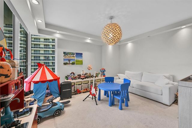 1800 S Ocean Dr 4304, Hallandale Beach, FL 33009