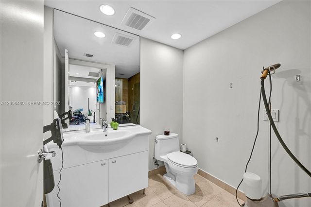 1800 S Ocean Dr 4304, Hallandale Beach, FL 33009