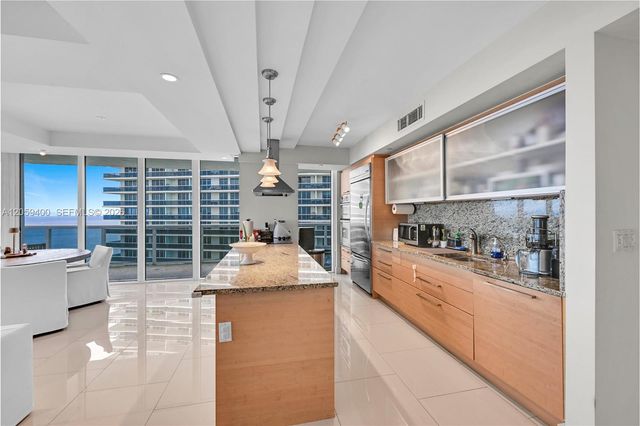 1800 S Ocean Dr 4304, Hallandale Beach, FL 33009
