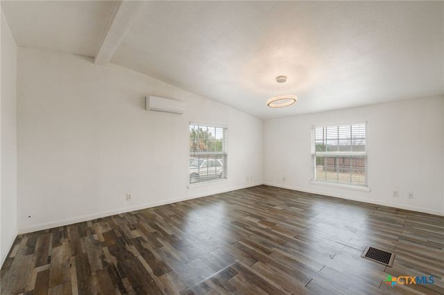 257 County Road 3355, Kempner, TX 76539